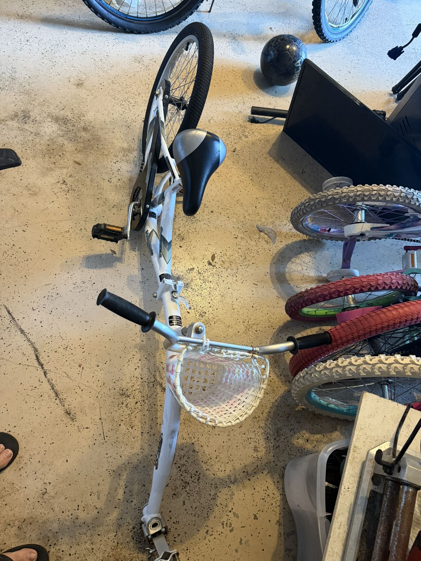 Co-Pilot Bike Trailer - 20 Inch Bike Trailer with Adjusta