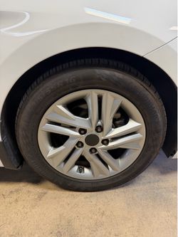 2020 Hyundai Elantra OEM wheels