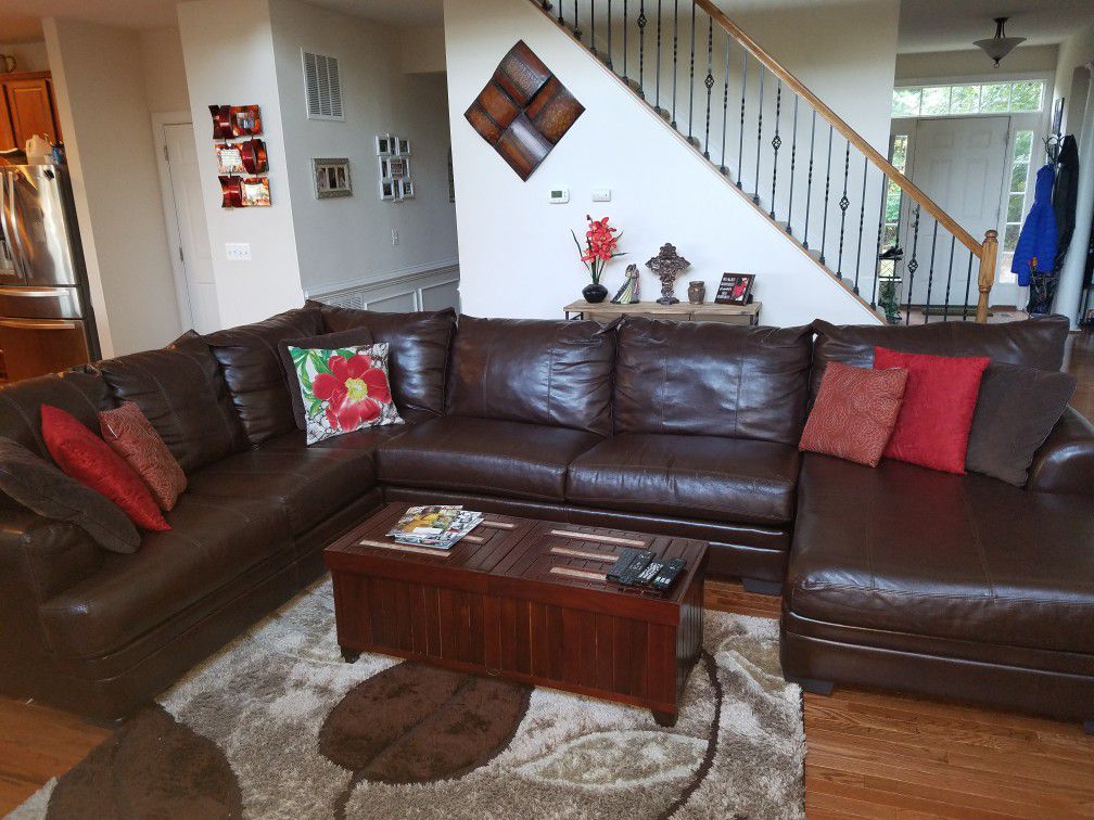 Sectional couch 3 piece brown