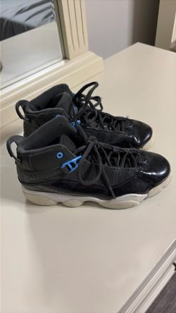 Kids Jordan shoes  3y
