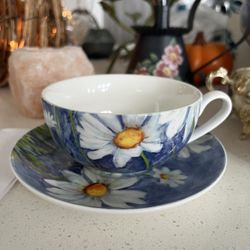 $79 Stechcol Art Gracie Bone China Cup & Saucer with Dasies Fine Porcelain Tea Set