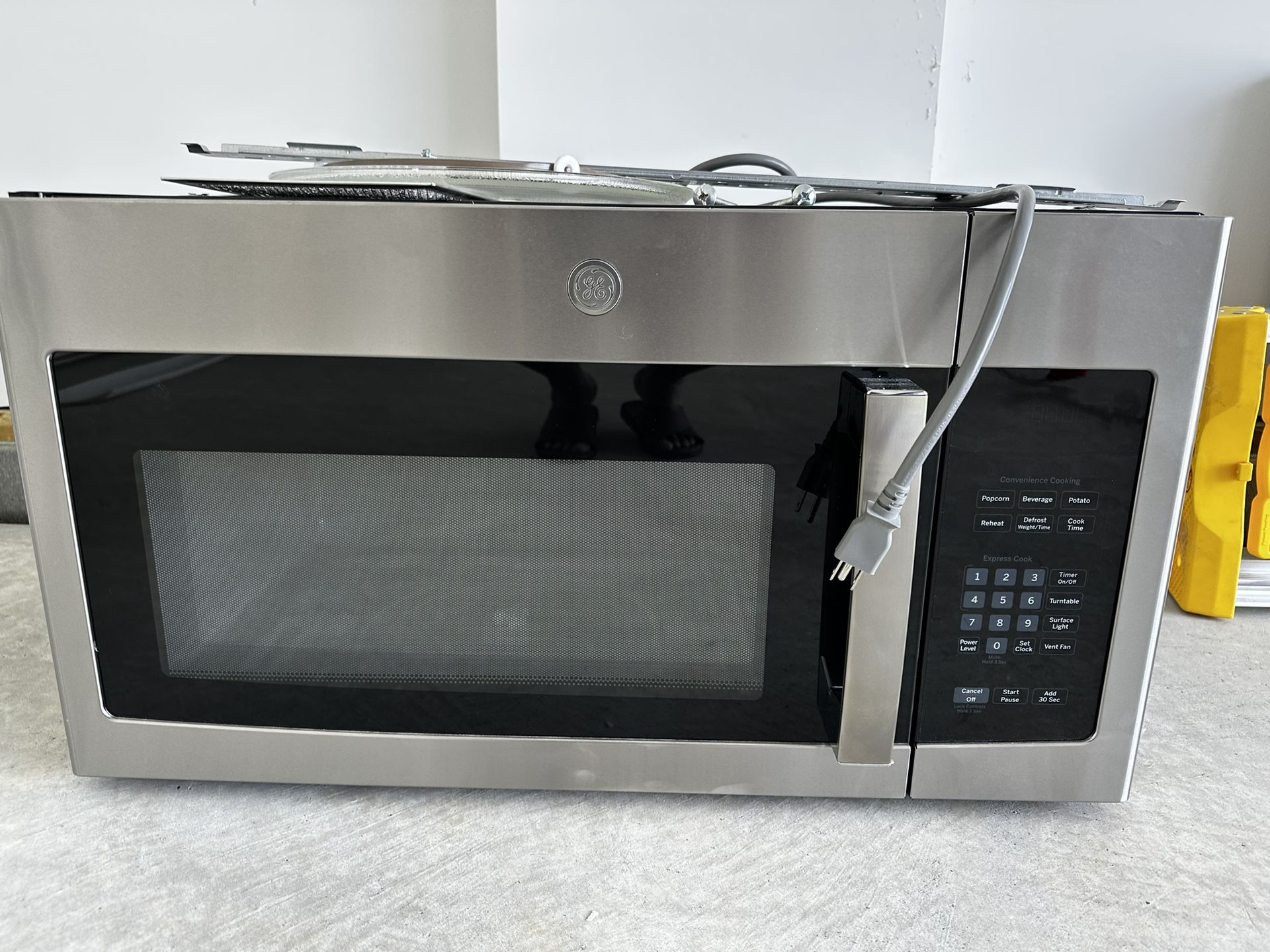 GE Microwave 30inch 1.6 Cu.Ft