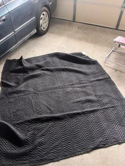Furniture moving blanket (comes with 2)