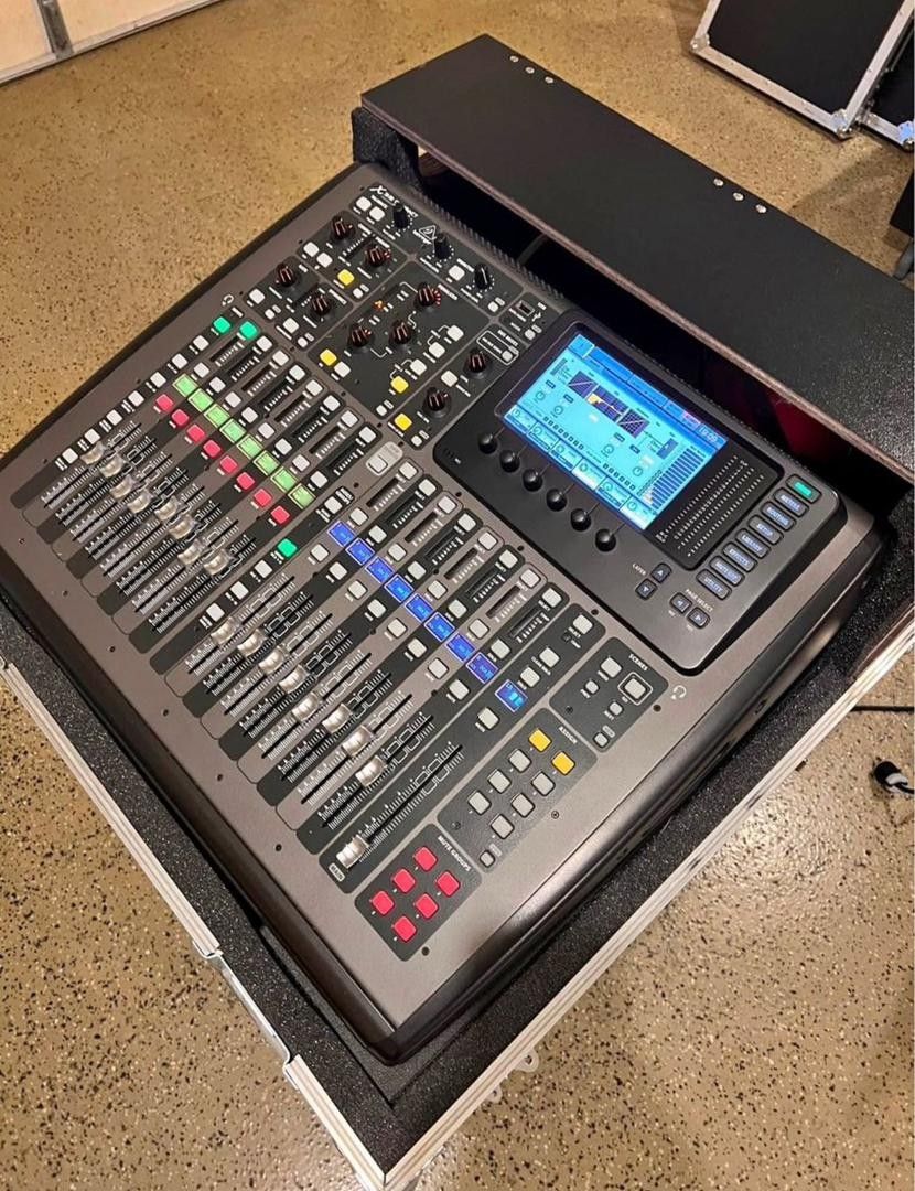 Behringer X32