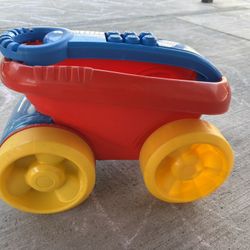 MEGA BLOKS Fisher-Price Blue Block Scooping Wagon