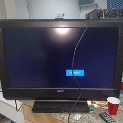 32 Inch Sanyo Flat Screen / With Remote 