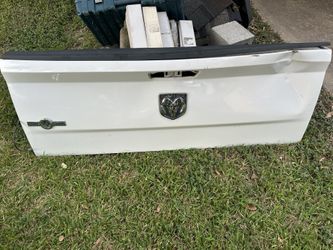 Ram 1500 Tail Gate