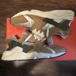 Stussy X Huarache Desert Oak 