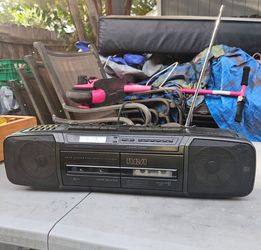 Rare RCA model RP-7785A is a vintage portable AM/FM stereo dual-cassette boombox