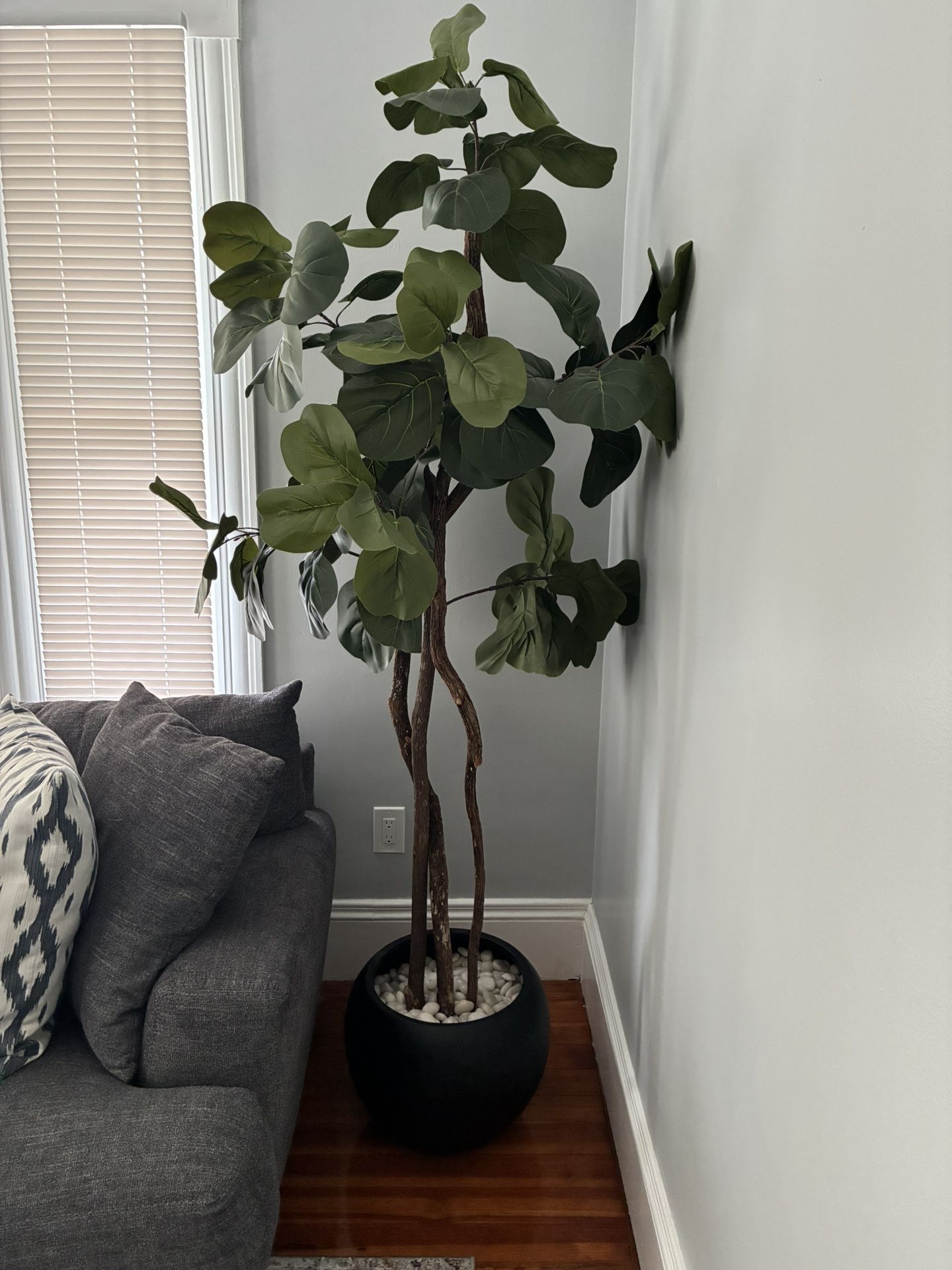 Faux Plant w/ Ceramic Base and White Decorative Rocks