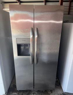 Frigidaire Stainless Steel Refrigerator And Freezer