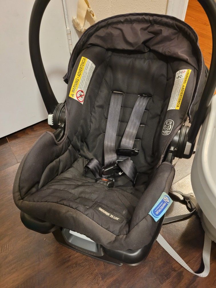 Baby Car Seat And Baby High Chair. 