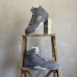 10.5US — Nike Air Jordan 5 Retro Wolf Grey / DD0587-002