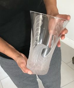Vintage crusty cathedral ministries club frosted eagle vase