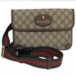 Gucci GG Supreme Small Messenger EPJ023354