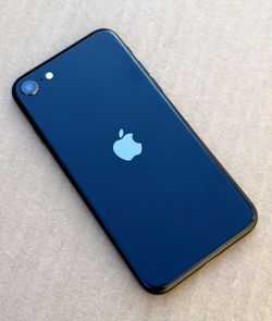Like New Apple iPhone SE 3 (3rd Generation ) (64 GB) Midnight