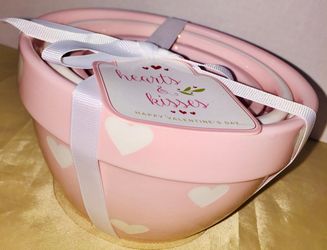 Baby Pink Hearts Porcelain Bowls Set of 4 Jug Dots Coffee Tea Breakfast Drinks Soups Salad Veggies Meals Old Fashioned Pin Up Style Kitchen Nostalgia 