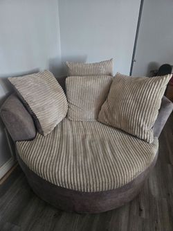 Round couch