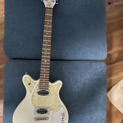 First Act Volkswagen Guitar (Limited Edition)