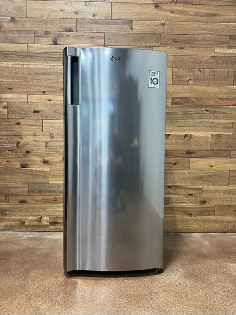 New LG Refrigerator 