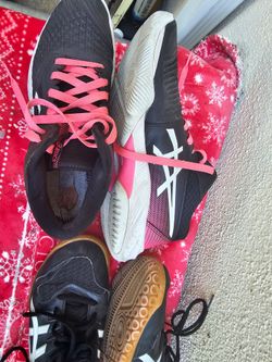 ASICS GEL-Rocket 11 Women’s Size
