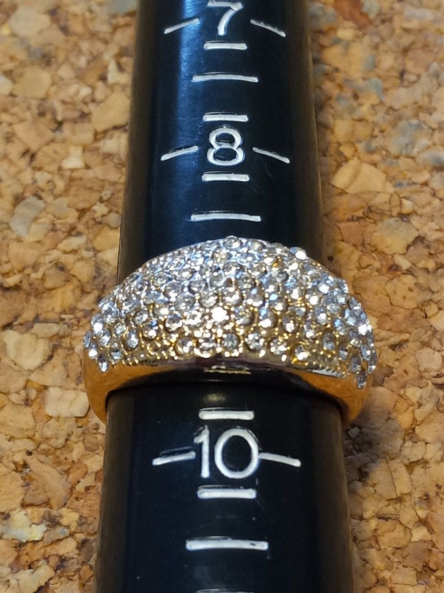 GOLD PLATED ICED OUT ZIRCON DIAMOND RING. SIZE 9