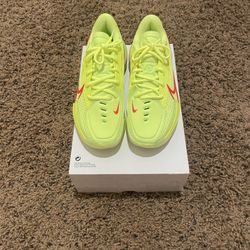 Nike GT Cut 1 EYBL Size 8 