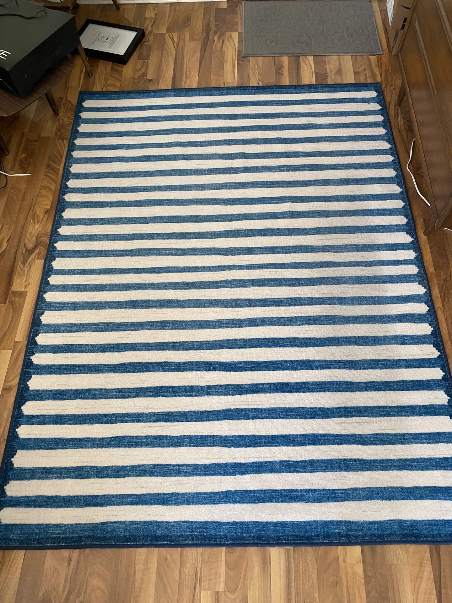 Ruggable Rug Sale Rug By Ruggable 5x7 for Sale in West Hollywood, CA - OfferUp