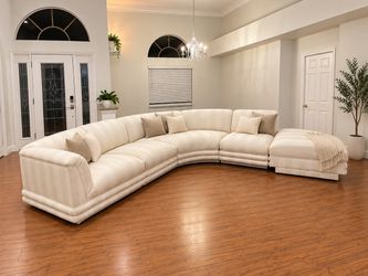 Bernhardt Large Curved Sectional Sofa w/ Chaise – Cream Modular Couch