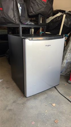 Mini fridge