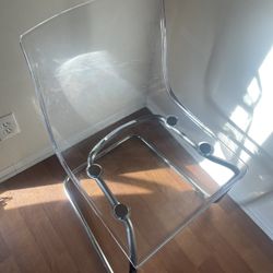 Set of 3 Clear Acrylic Modern Chairs