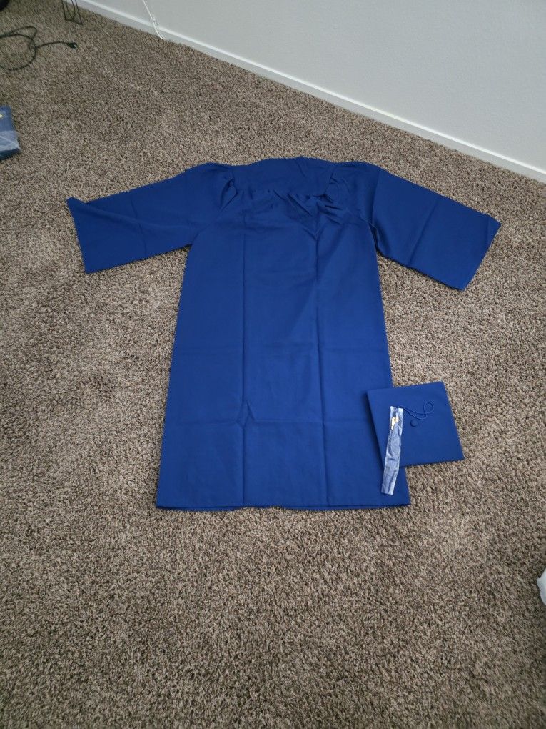Graduation, High School or CSN Cap, Gown and Tassel!