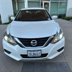 2016 Nissan Altima SR
