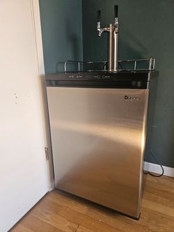 Kegco K309SS-2 24" Wide Dual Tap Stainless Steel Digital Kegerator