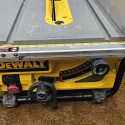 Dewalt Corded Tablesaw With Good Blade 