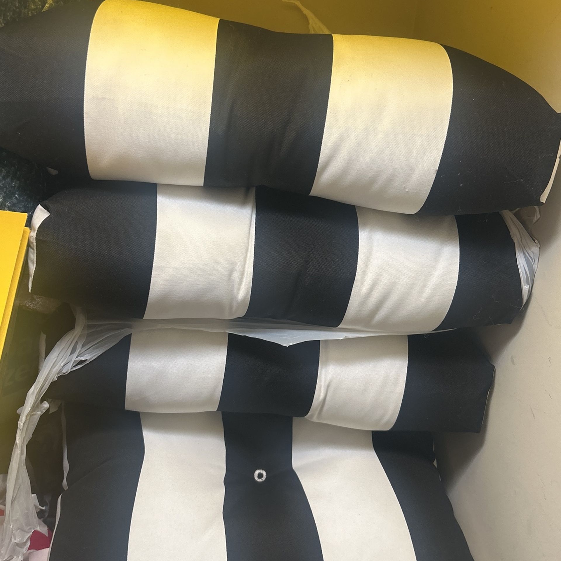 Outdoor Pillow Cushions