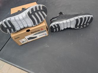 Reebok alloy safety toe women 9