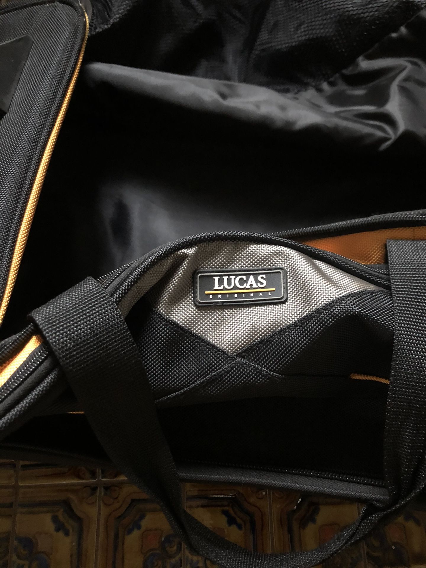 Lucas Original, Luggage