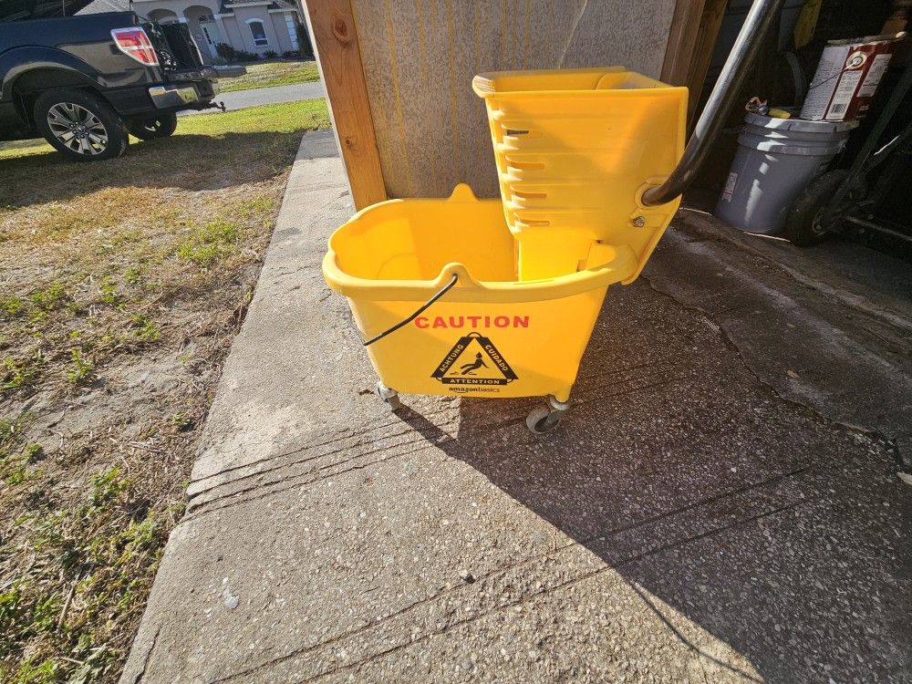Mop Bucket With Mop Handle