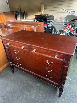 Dresser