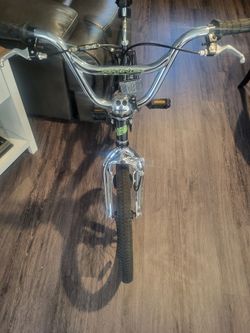 GT dyno Zone freestyle BMX bike