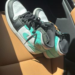 Jordan 1 Mid Tropical Twist 9.5