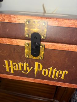Harry Potter 2007 Hardcover Trunk Boxed Set (Books 1–7)