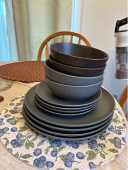 Set of plates