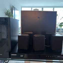 Samsung 3D Blu-Ray DVD Home Theatre  + Surround Sound System