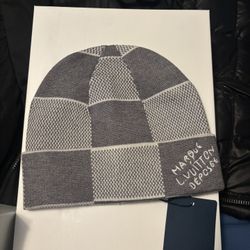L V Beanie Grey