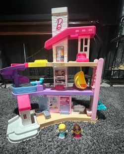 Little people, Barbie