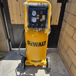 Dewalt 15g Portable Electric Air Compressor 