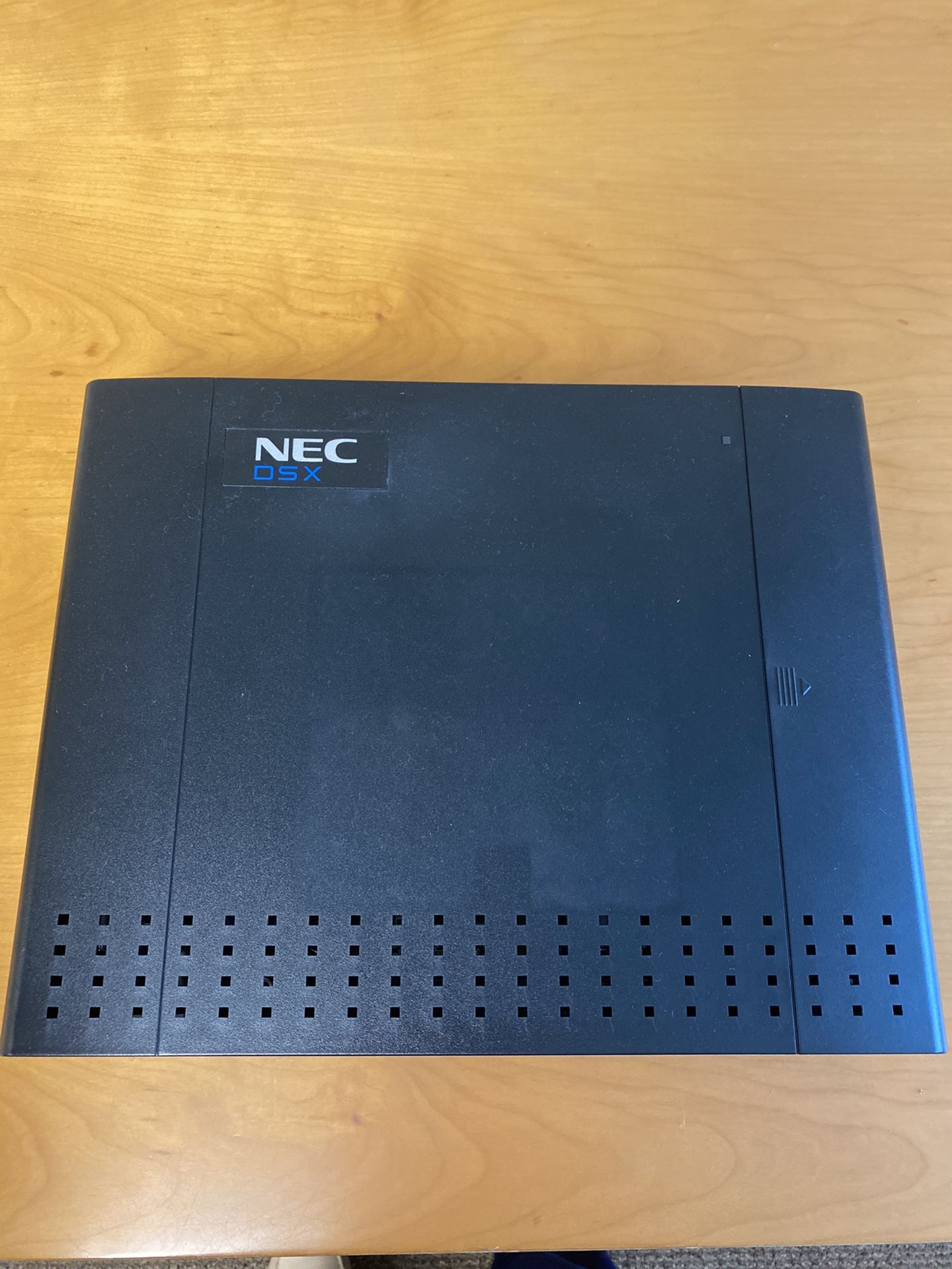 NEC DSX40 Key Telephone System w/ 8 (eight) DSX 22B Display Telephones