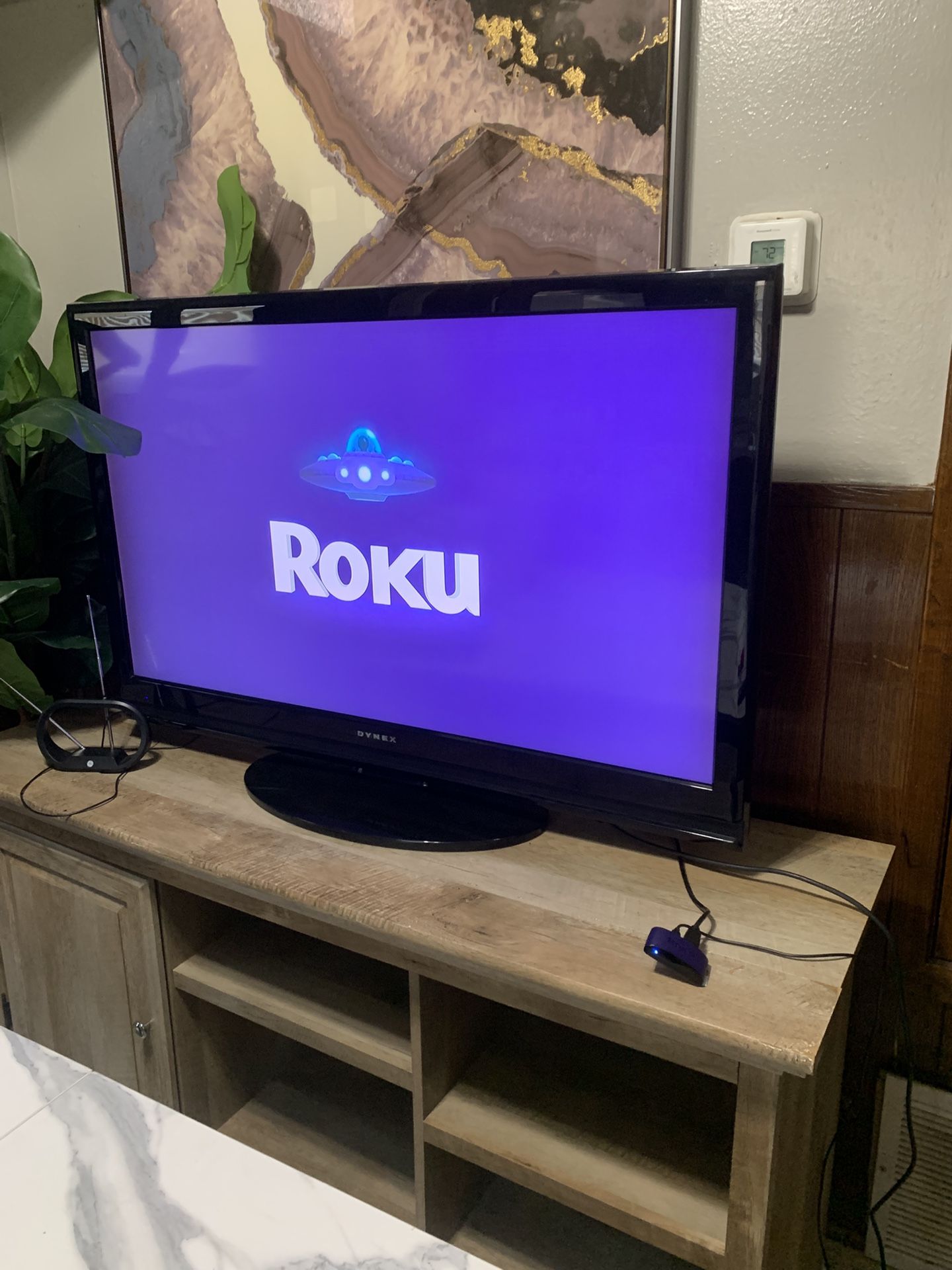 46” Tv And roku  